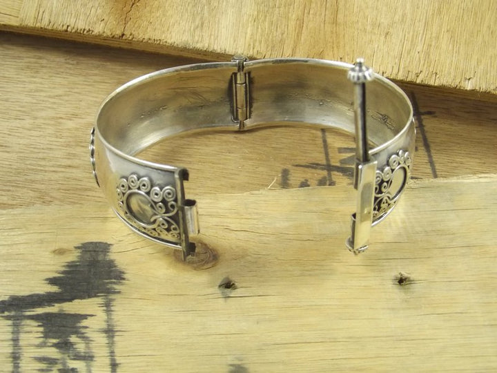 Filigree wide band bracelet - BIKANER