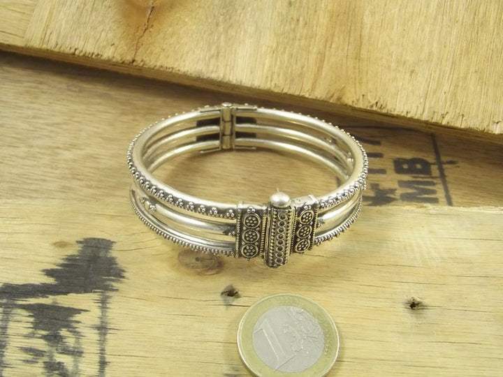 Multi-band micro granulated BRACELET III