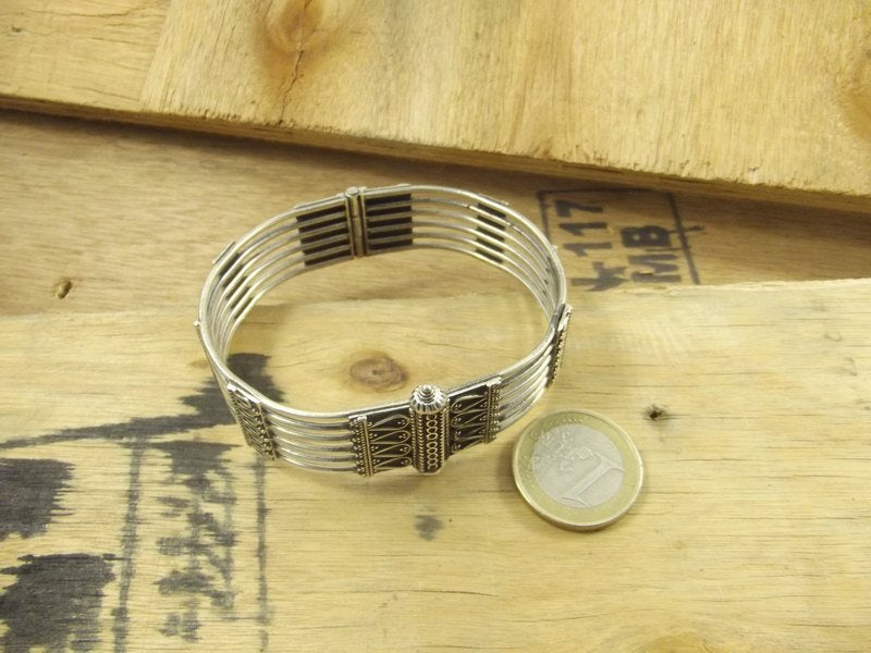 Micro granulated multi-band bracelet