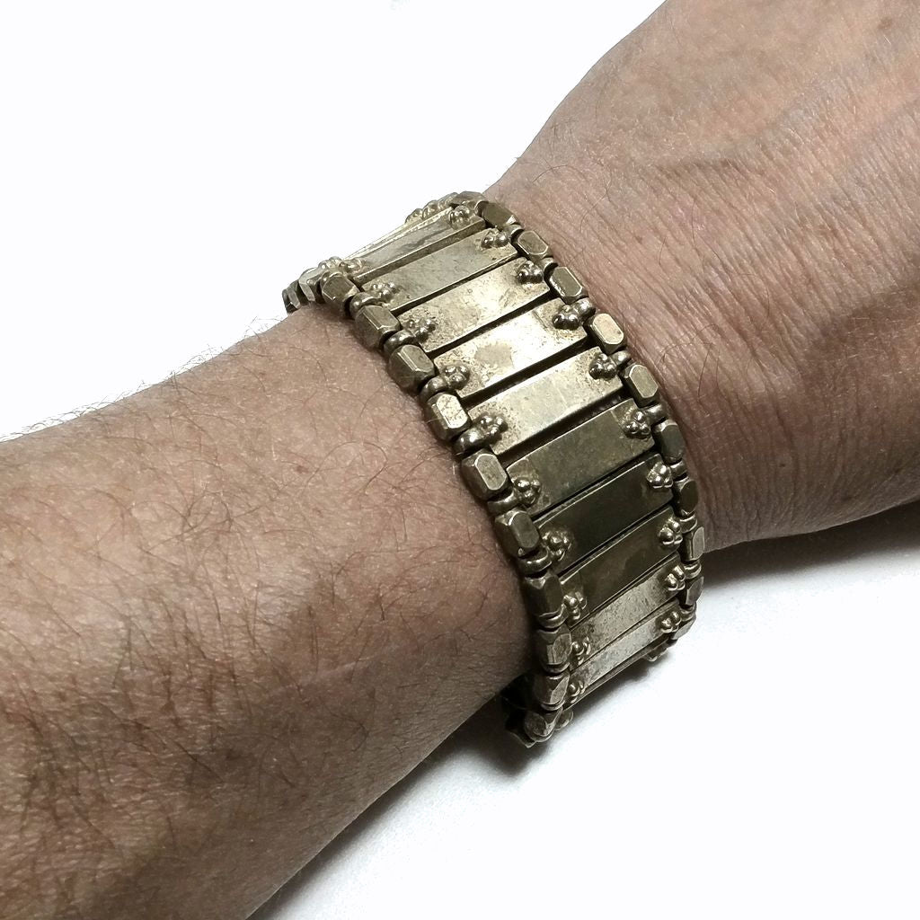 Bracciale etnico Naga in ottone tribale | GIOiEILLI ETNICI | Uomo donna
