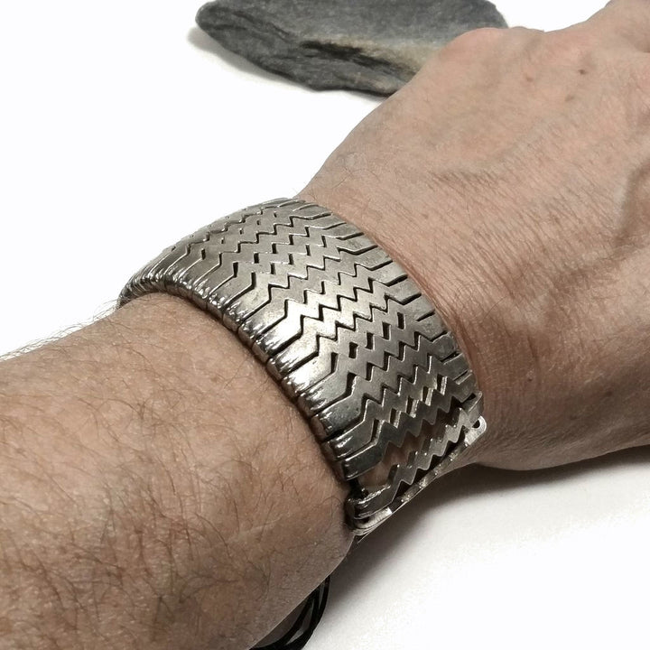 Bracciale etnico Naga in ottone tribale | GIOiEILLI ETNICI | Uomo donna