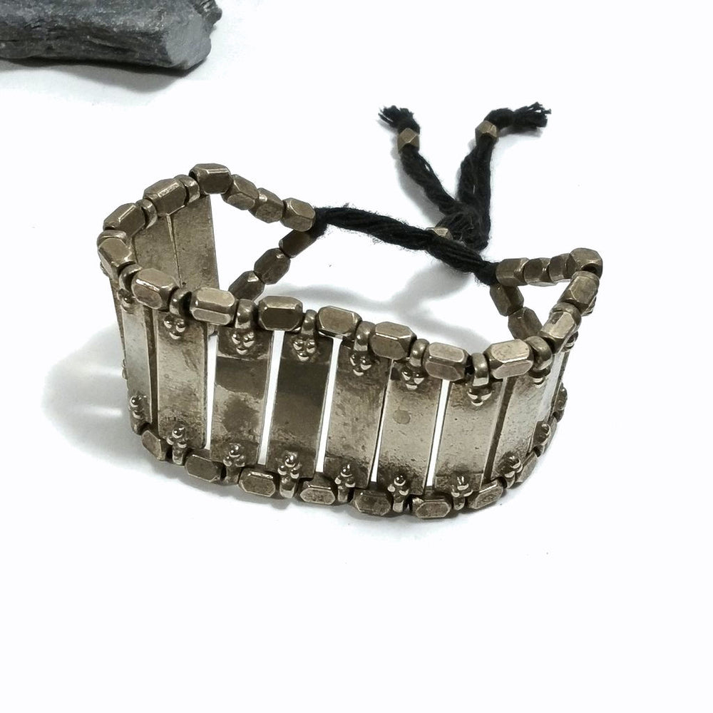 Bracciale etnico Naga in ottone tribale | GIOiEILLI ETNICI | Uomo donna