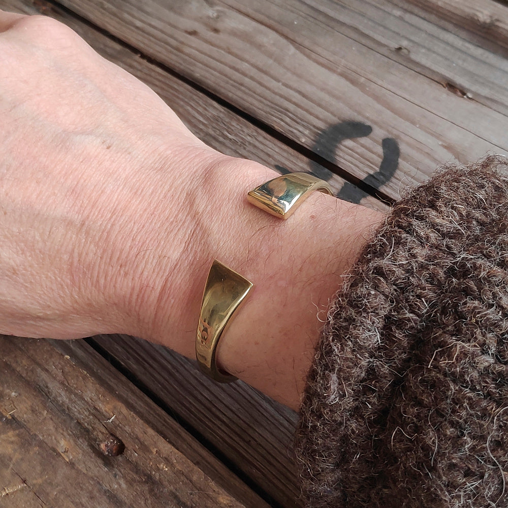 Bracciale NIPPU in ottone Bracciale artigianale | BRACCIALE rigido