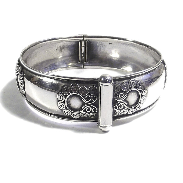 Bracciale etnico NANKU in argento rigido | Gioielli etnici Il mondo di Wit