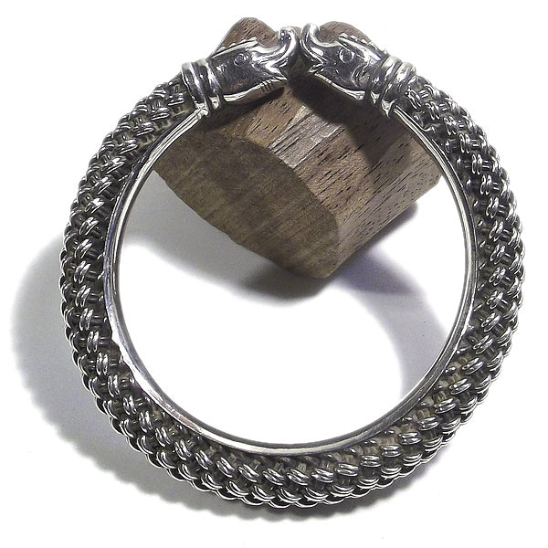 Bracciale etnico INIKA in argento rigido con elefante | Gioielli etnici Il mondo di Wit