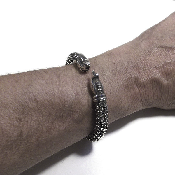 Bracciale etnico INIKA in argento rigido con elefante | Gioielli etnici Il mondo di Wit