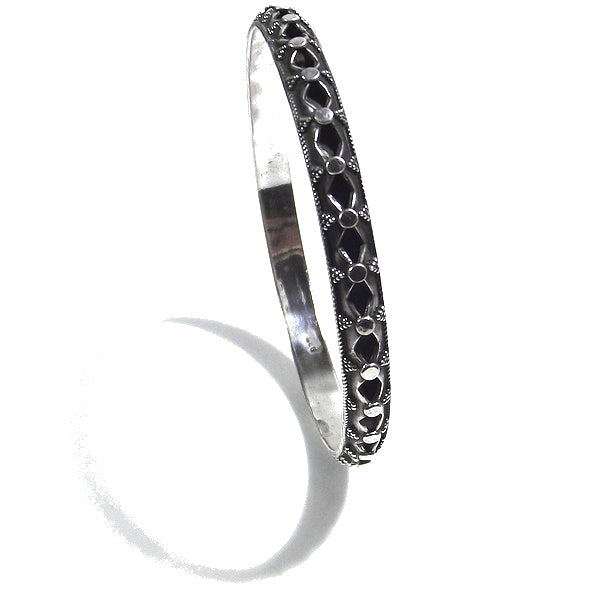 Bracciale etnico KAMMI a cerchio in argento - rigido | Gioielli etnici ilmondodiwit.com
