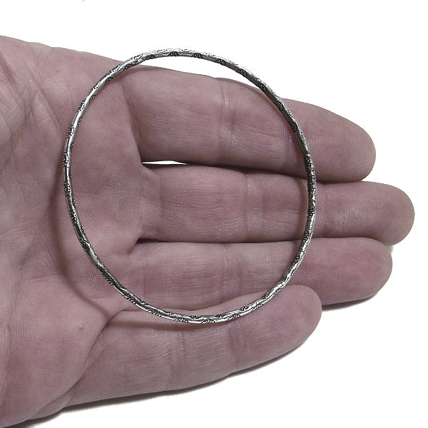 Bracciale etnico EFFI a cerchio in argento - rigido | Gioielli etnici ilmodndodiwit.com