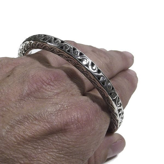 Bracciale etnico GENNI a cerchio in argento - rigido | Gioielli etnici ilmodndodiwit.com