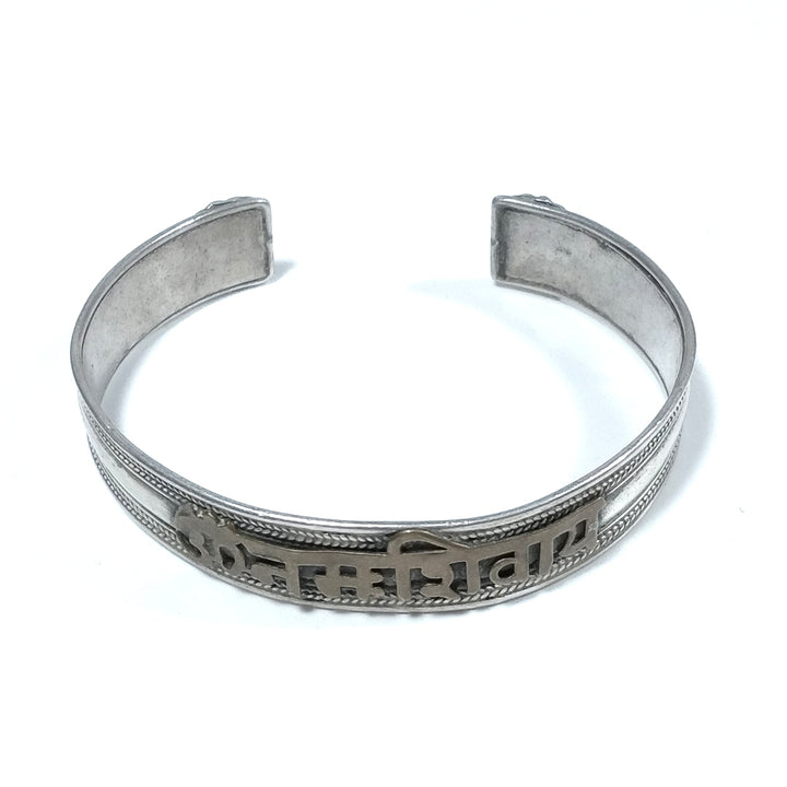 Bracciale  ETNICOin argento 925Bracciale  artigianaleCorallo -om namah shivaya | BRACCIALI IN ARGENTO
