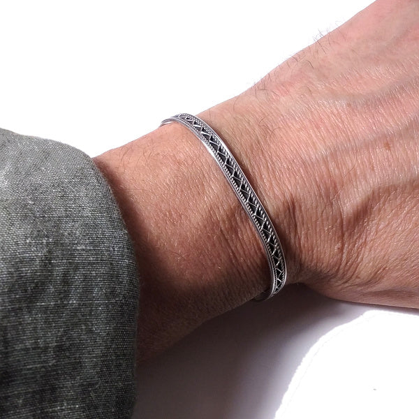Bracciale rigido in argento 925 da uomo - BRAHMA