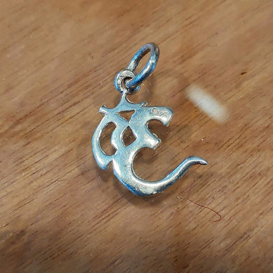 CIONDOLO OM in argento 925 - SANA – retro