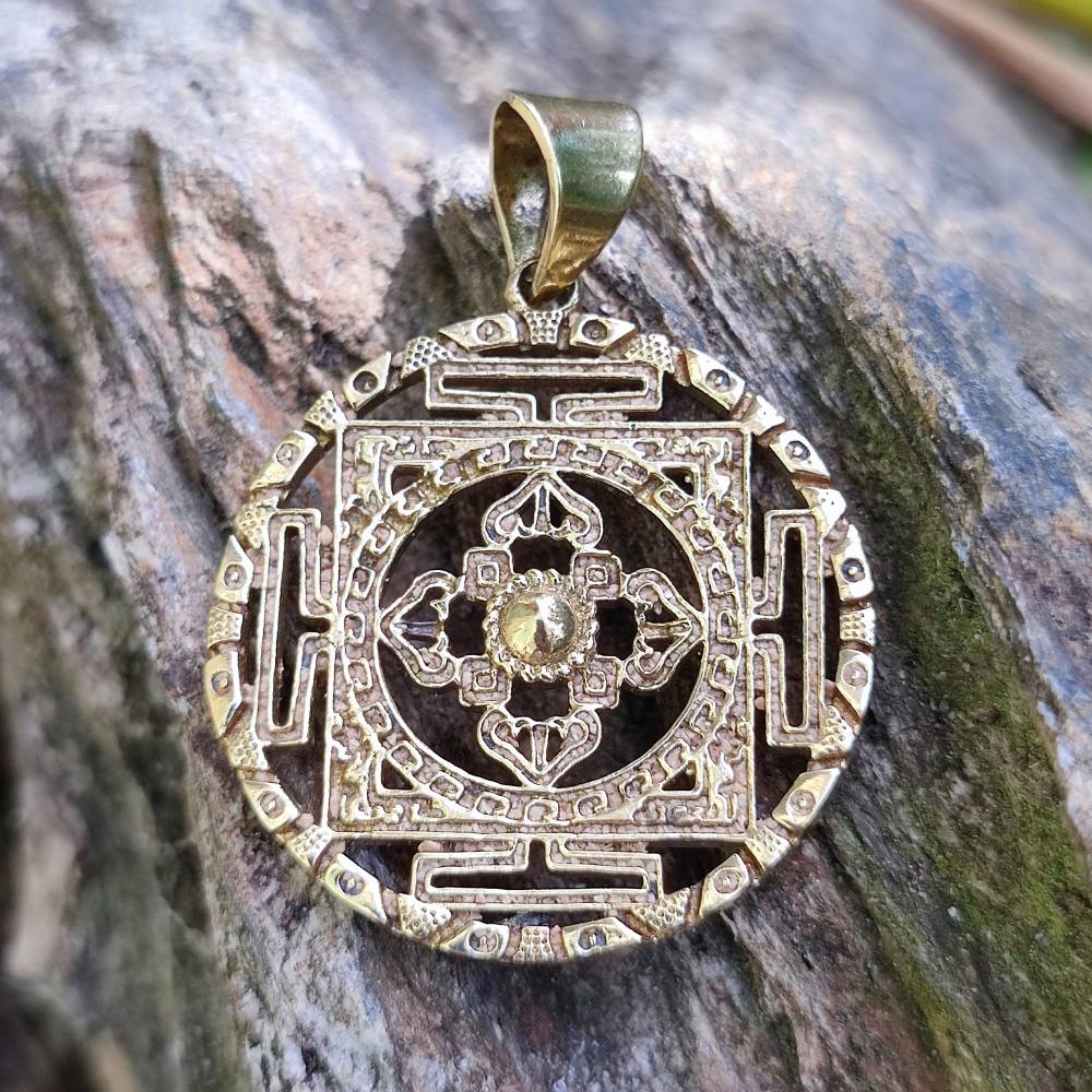 Ciondolo in ottone Mandala con Dorje
