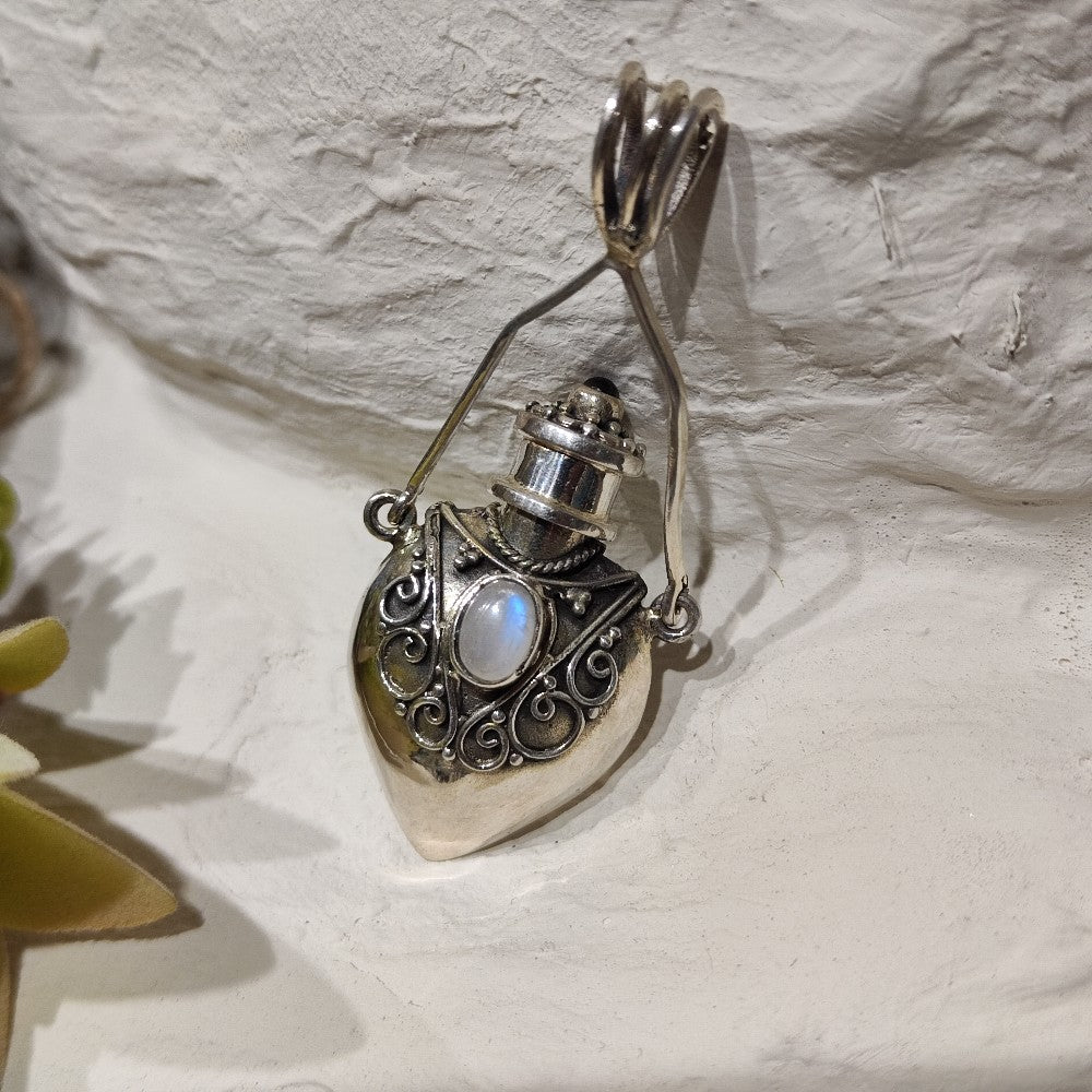 Silver perfume holder pendant - TRANQUUEBAR