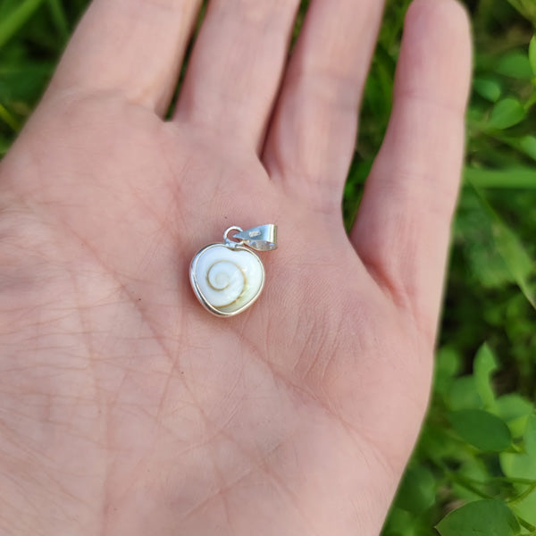 Ciondolo ABHAYA con OCCHIO di SANTA LUCIA in argento 925 Ciondolo artigianale