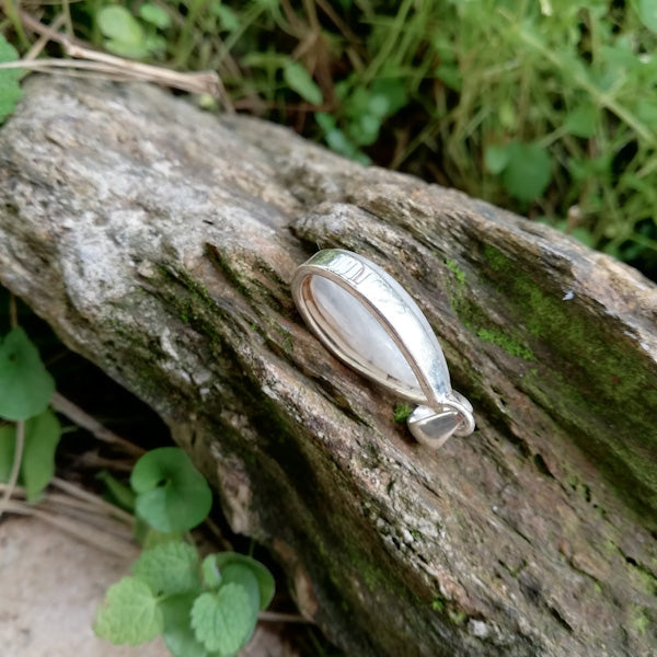 Ciondolo RACHNA con pietra PIETRA DI LUNA in argento 925 Ciondolo artigianale