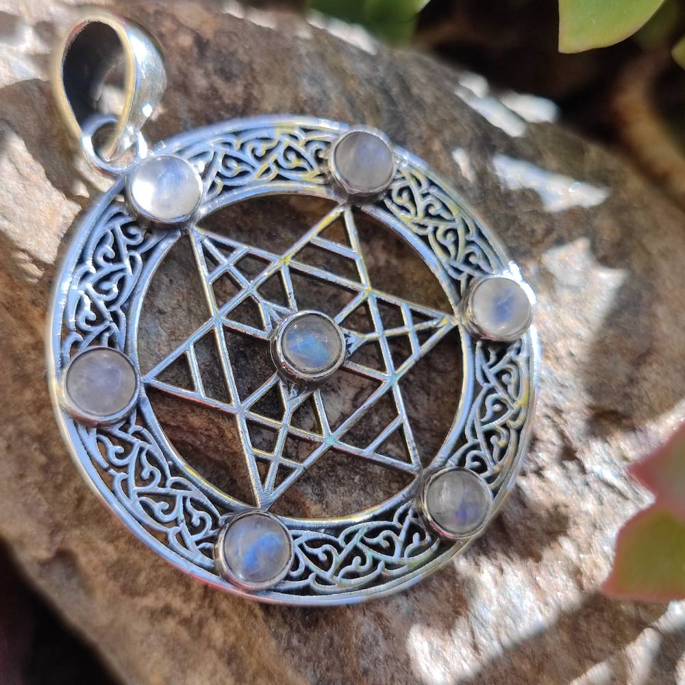 Ciondolo GURDEEP con pietra GRANATO o PIETRA DI LUNA in argento 925 Ciondolo artigianale