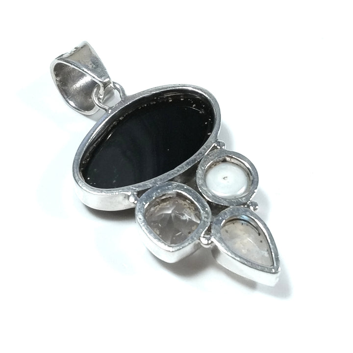 Steinanhänger aus 925er Silber mit Mondstein