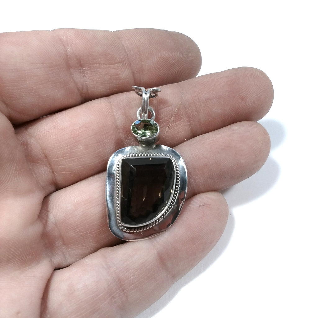 Ciondolo ETNICO in argento 925 con Ciondolo con pietra Peridoto Quarzo fumè | GIOIELLI IN ARGENTO
