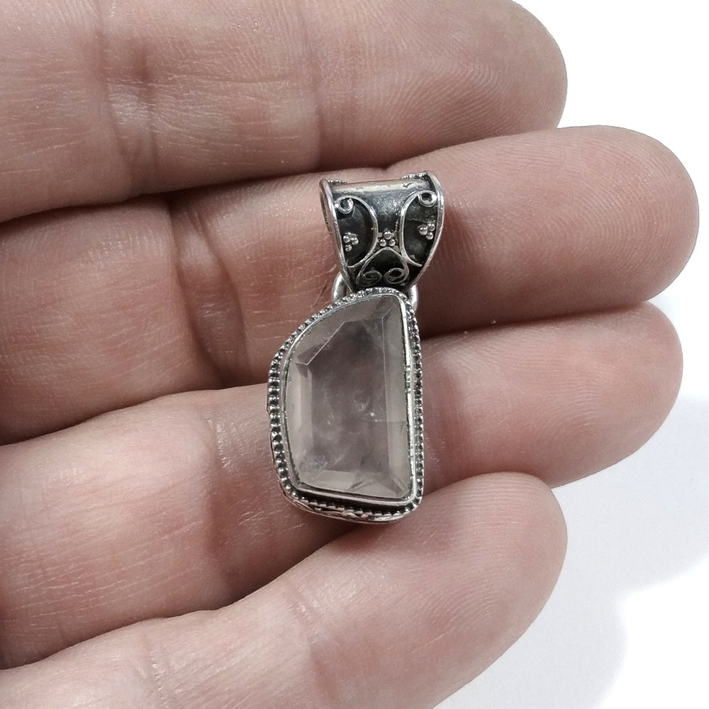 Ciondolo con pietra in argento 925 con Quarzo rosa | GIOIELLI IN ARGENTO