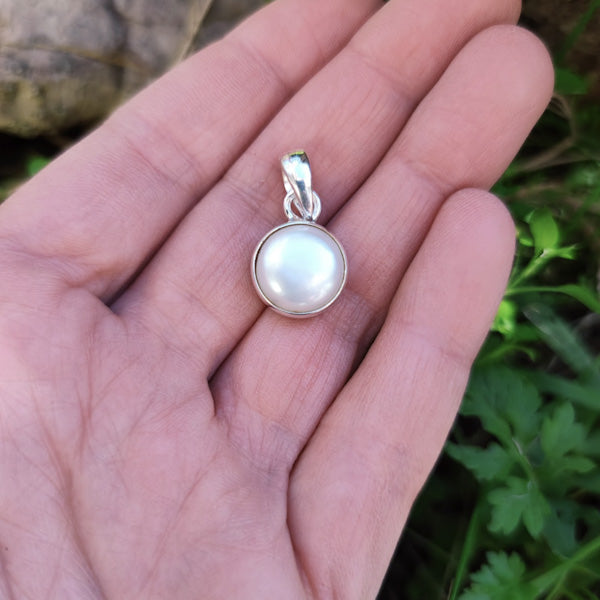 Ciondolo BAKULA con pietra PERLA in argento 925 Ciondolo artigianale