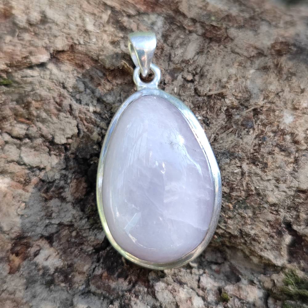 Ciondolo BUDHIL con pietra ACQUAMARINA ROSA in argento 925 Ciondolo artigianale