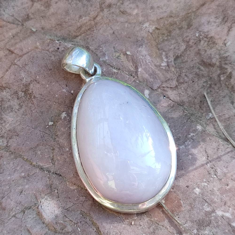 Ciondolo BUDHIL con pietra ACQUAMARINA ROSA in argento 925 Ciondolo artigianale