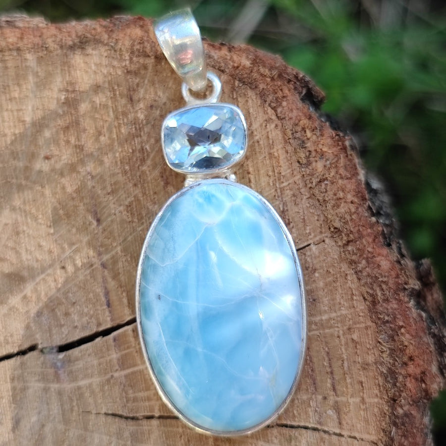 Ciondolo ABHISHEK con pietra LARIMAR e TOPAZIO in argento 925 Ciondolo artigianale