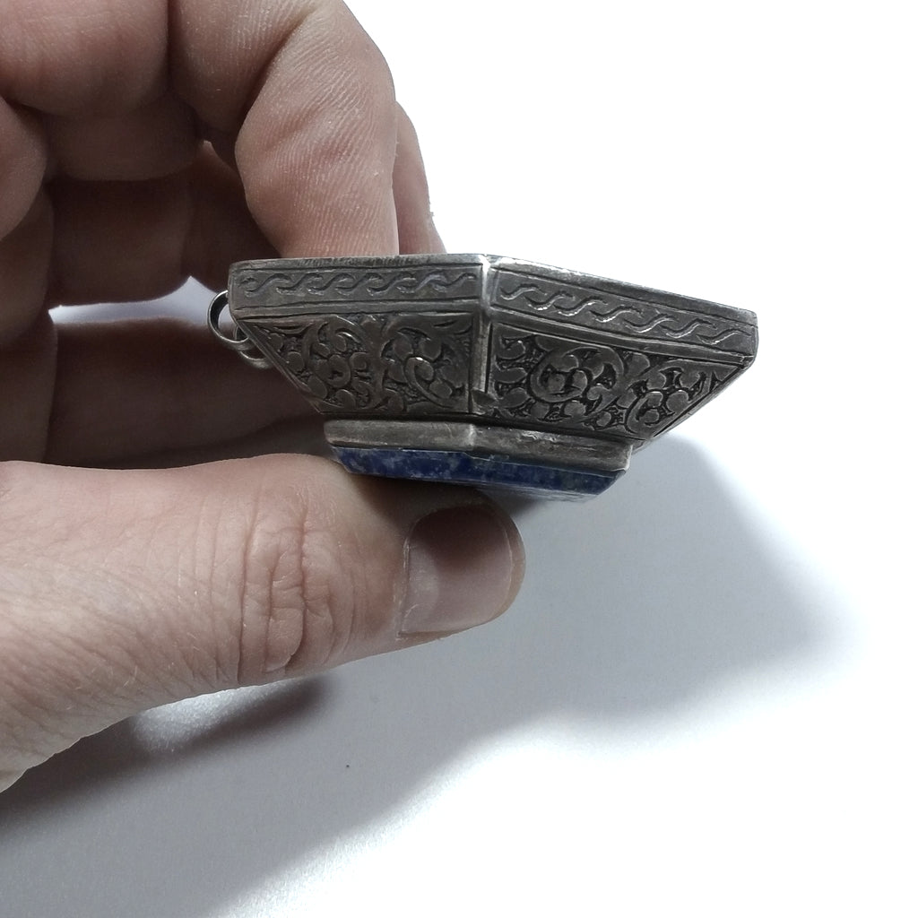 ETHNISCHER Anhänger aus antikem Silber mit ethnischen ORNAMENTEN aus Lapislazuli | SILBERSCHMUCK