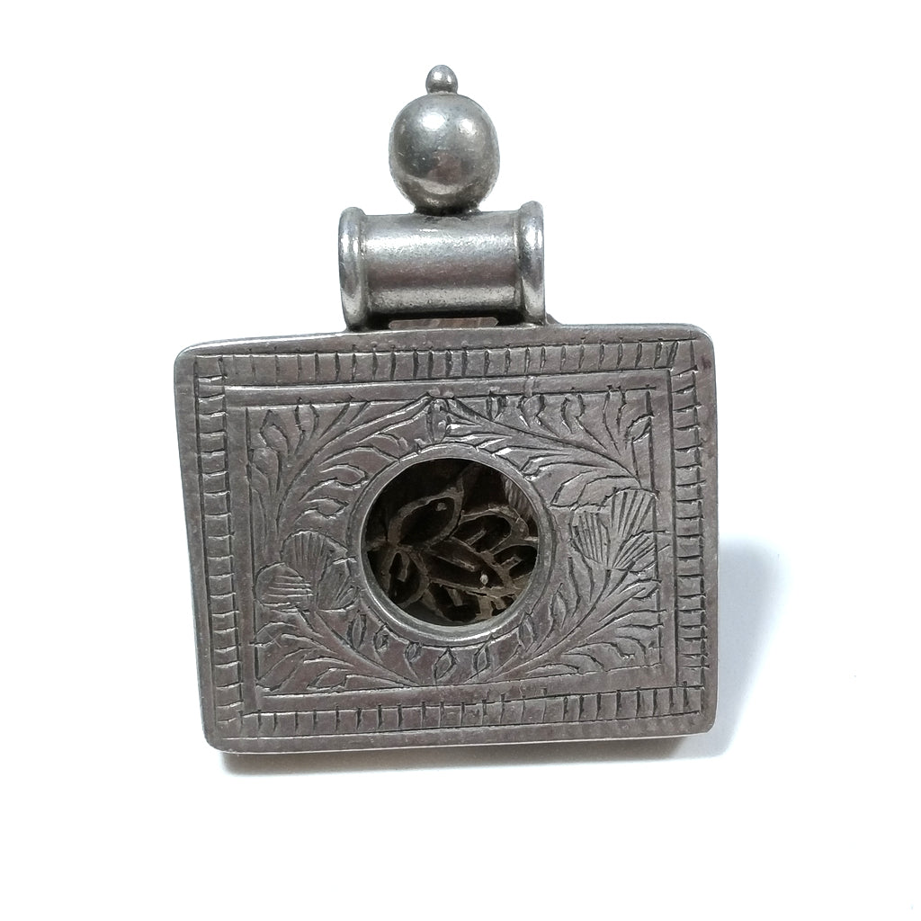 Ciondolo etnico in argento antico decorato - SAMHAR