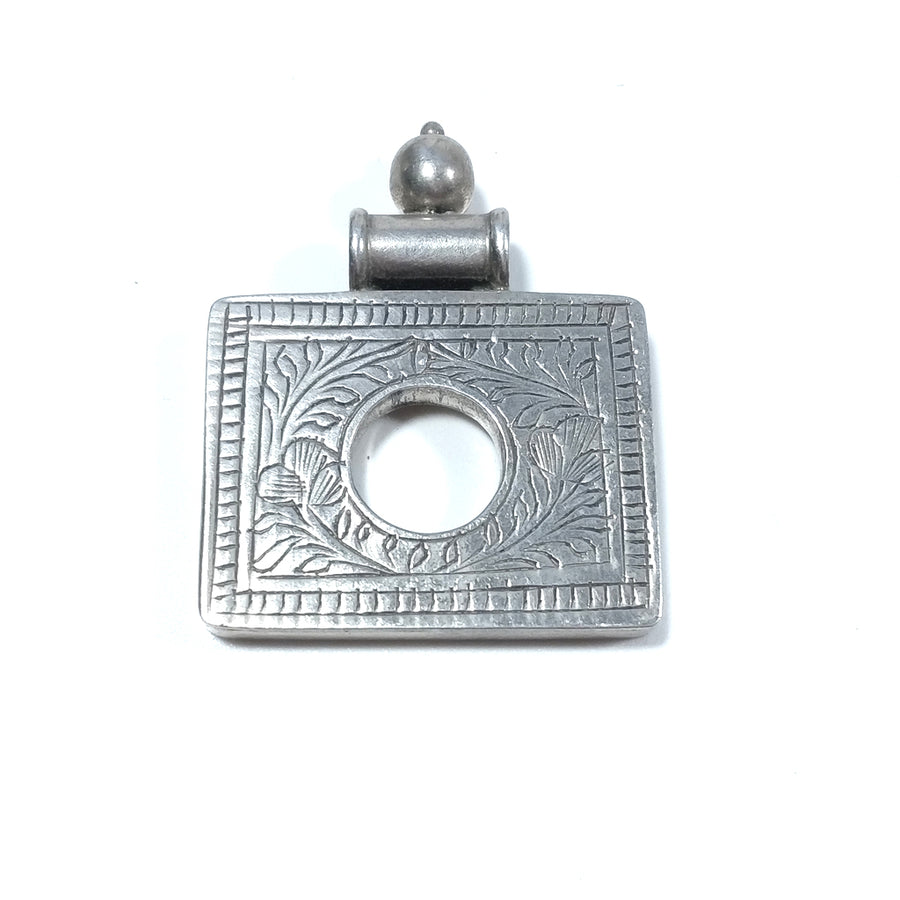 Ciondolo etnico in argento antico decorato - SAMHAR