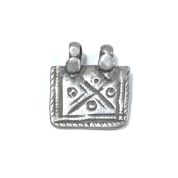 Ciondolo ETNICO in argento antico con ORNAMENTI etnici | GIOIELLI ETNICI