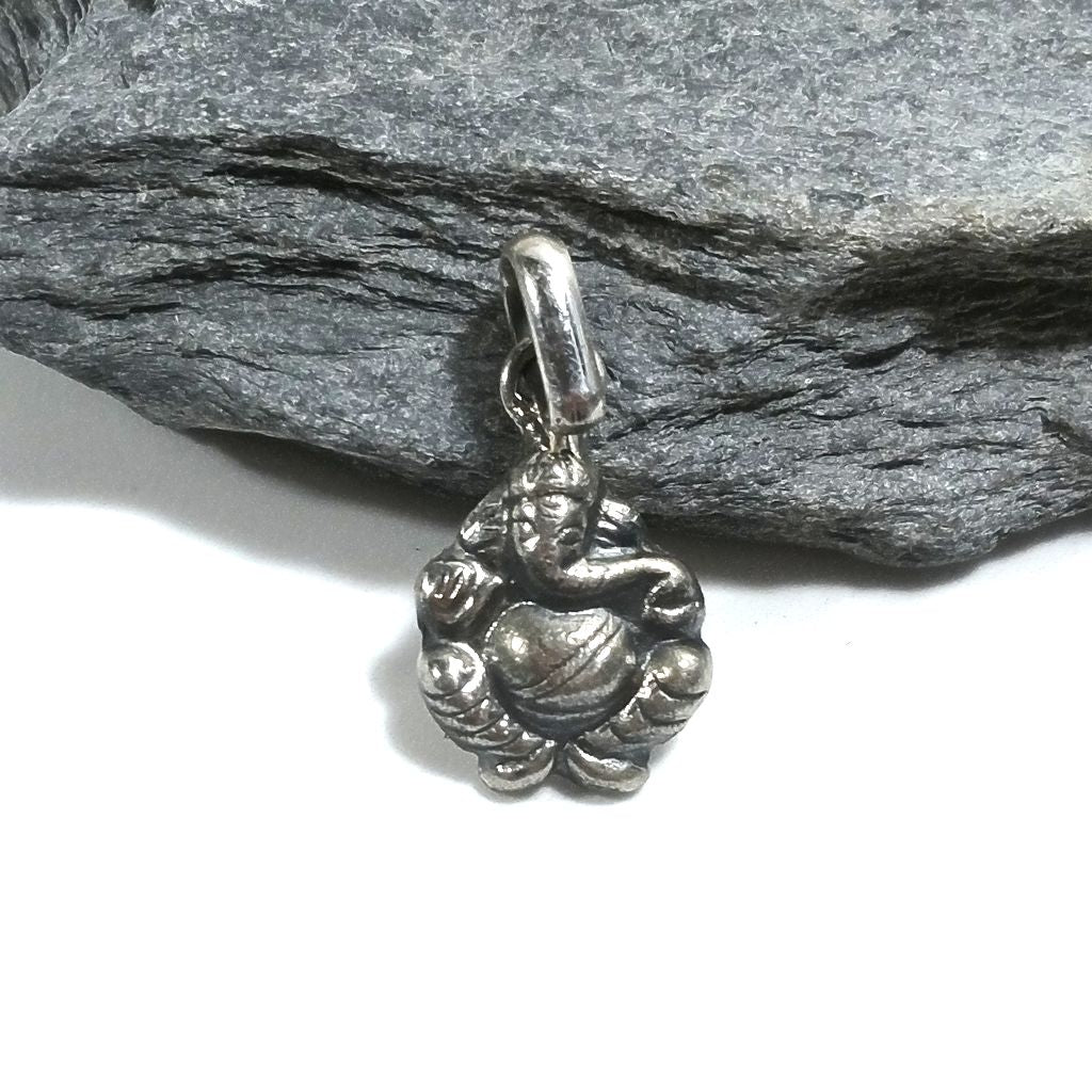 Ciondolo etnico in argento 925 con GANESH - SINDRI