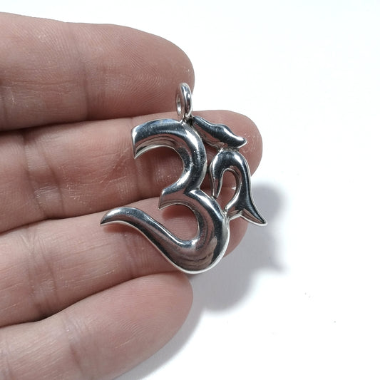 Ciondolo ETNICO in argento 925 con OM - AUM Mantra | GIOIELLI IN ARGENTO