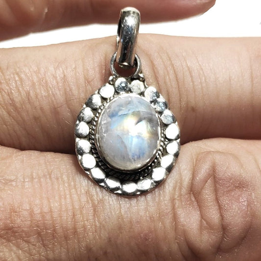 CIONDOLO pietra di luna - argento 925 ovale