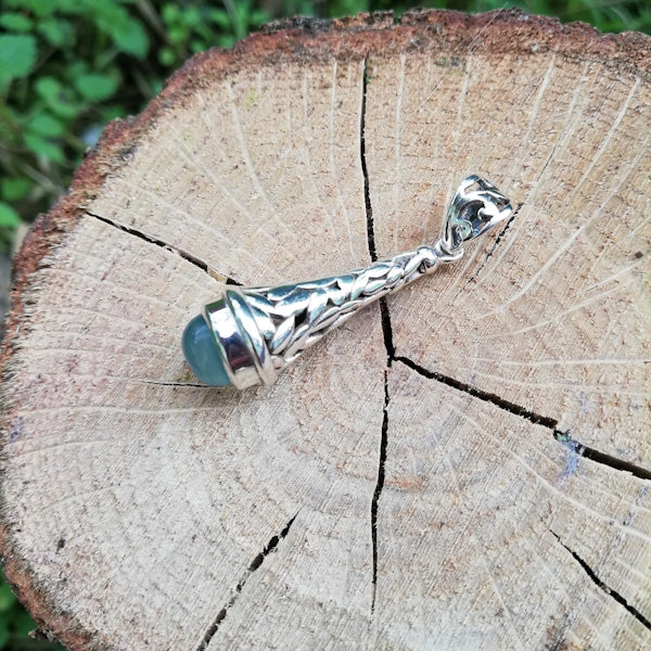 Ciondolo SHILPA con CALCEDONIO in argento 925 Ciondolo artigianale