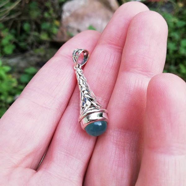 Ciondolo SHILPA con CALCEDONIO in argento 925 Ciondolo artigianale