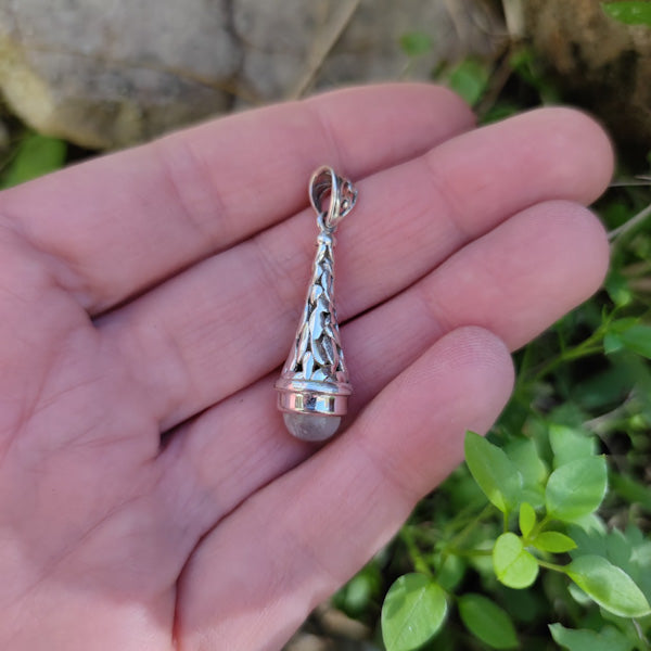 Ciondolo SHILPA con PIETRA DI LUNA in argento 925 Ciondolo artigianale