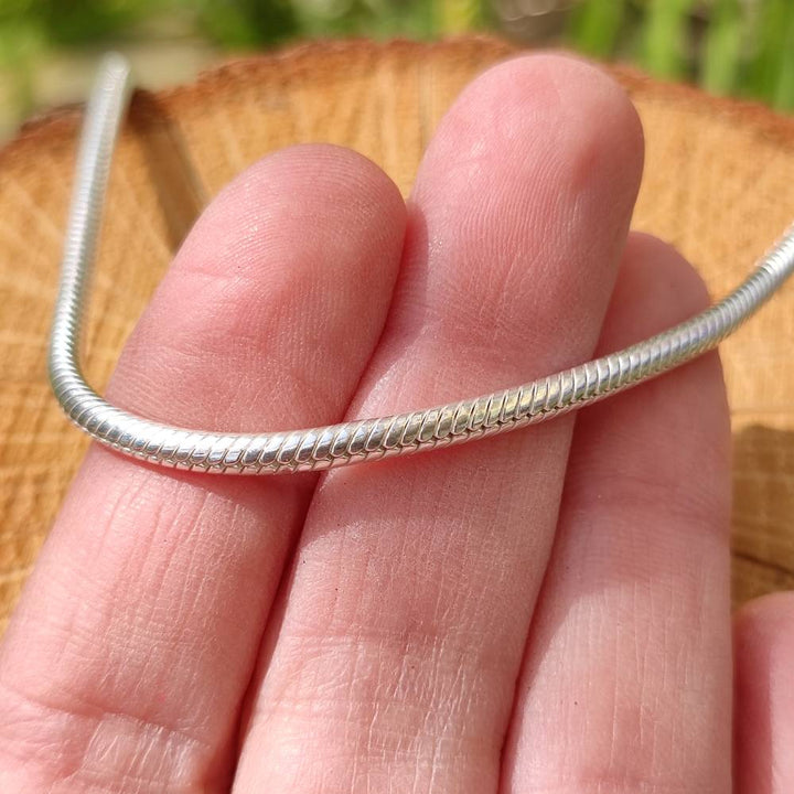 Dettaglio collana snake uomo o donna