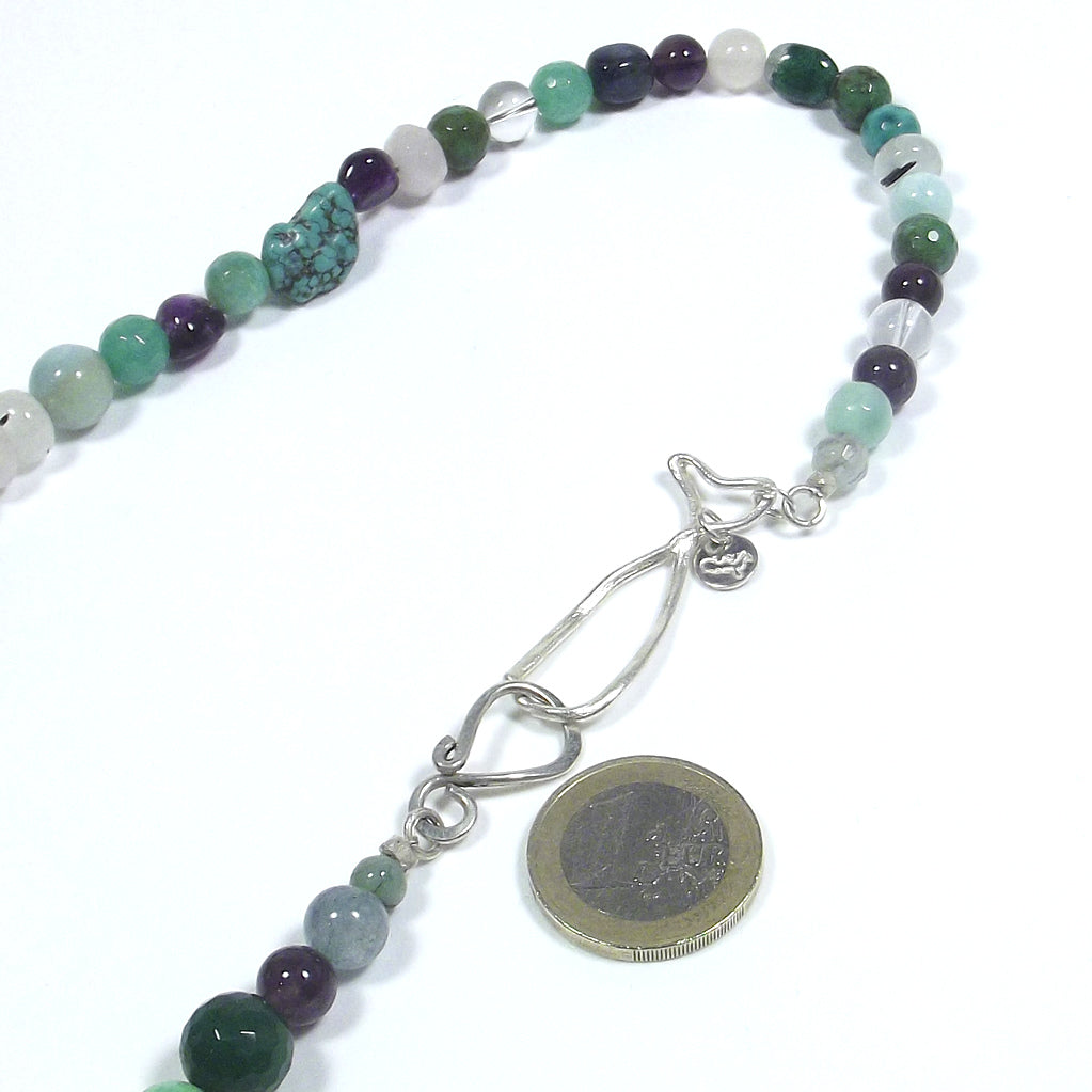 JEWELRY | NECKLACE with mixed green stone SARDINE closure in silver
