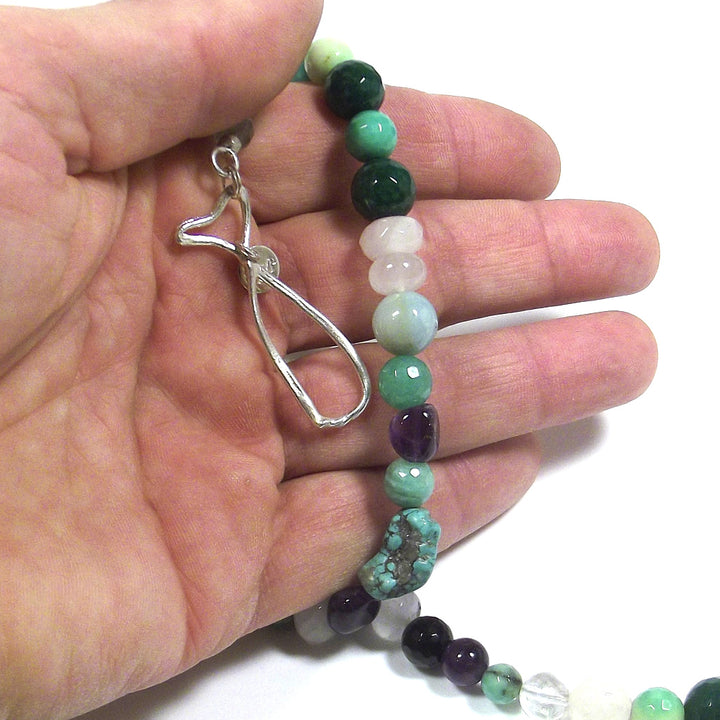 JEWELRY | NECKLACE with mixed green stone SARDINE closure in silver