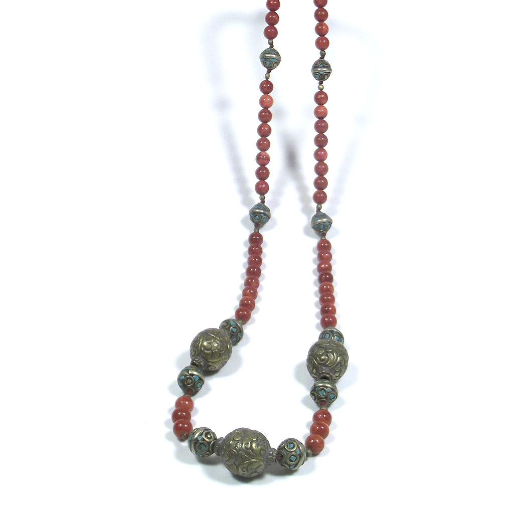 JEWELRY | NECKLACE with madrepore with Tibetan brass interlayers