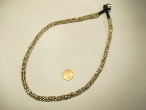 Halskette aus versilbertem Messing – Naga