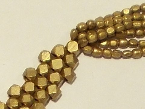 Collana in ottone Naga - sfacettato – immagine2