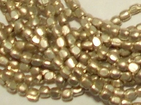 Halskette aus versilbertem Messing – Naga