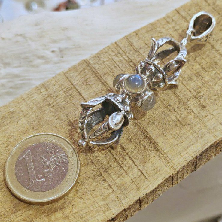 DORJE PENDANT large silver with moonstone