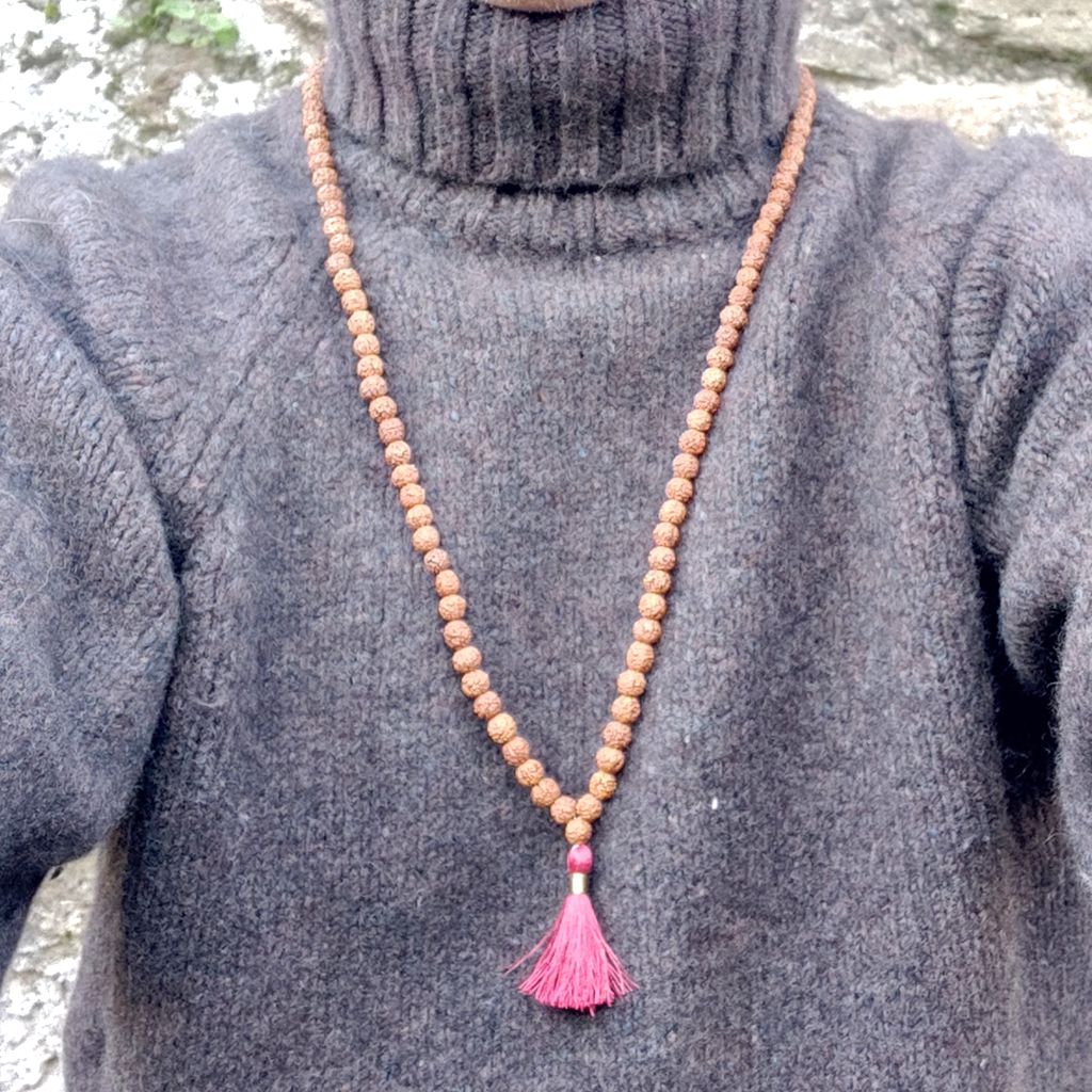 Rudraksha Mala con nappa corta da uomo