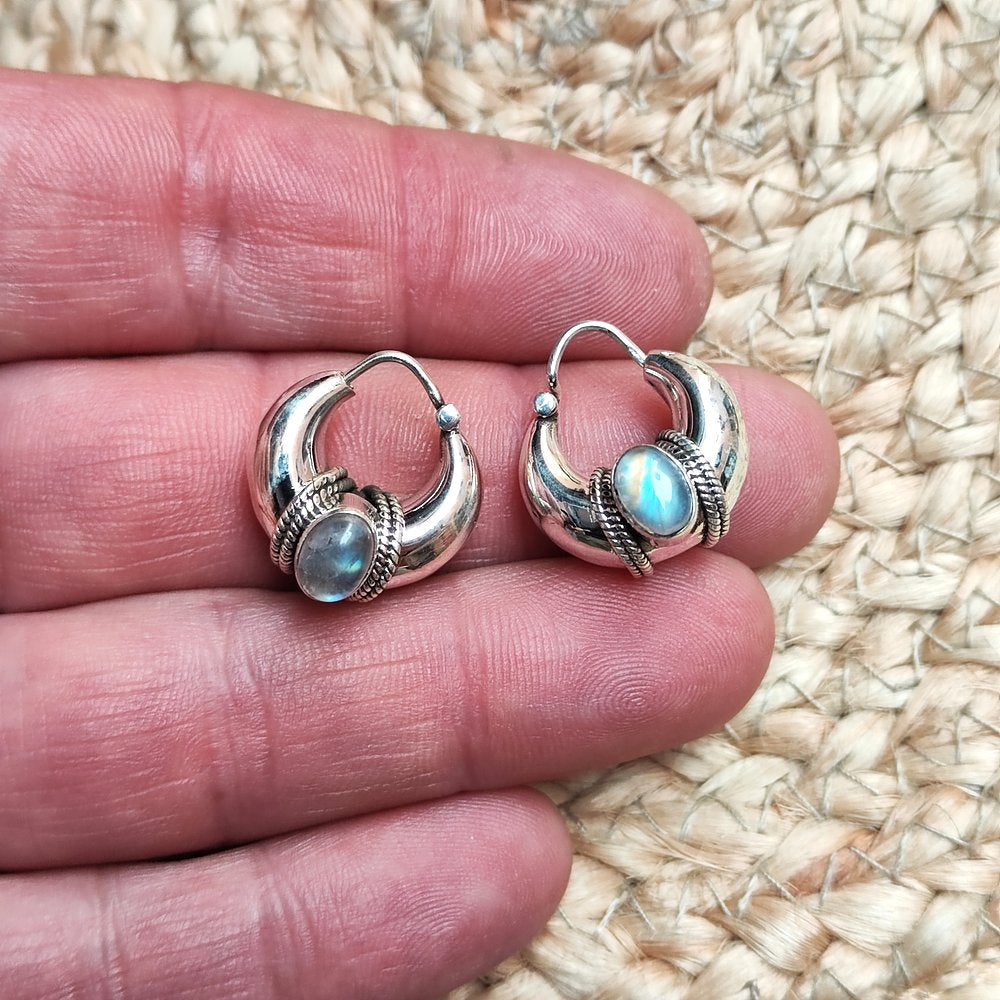 ORECCHINI bombati indiani a cerchio argento con pietra