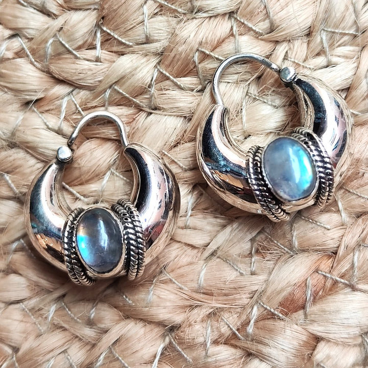 Orecchino cerchio bombato con Labradorite