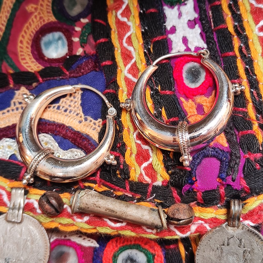 Orecchini bombati indiani a cerchio argento - uomo e donna - GRANDE